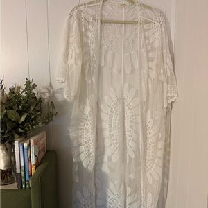 Rebellion White Lace Faux Floral Accent